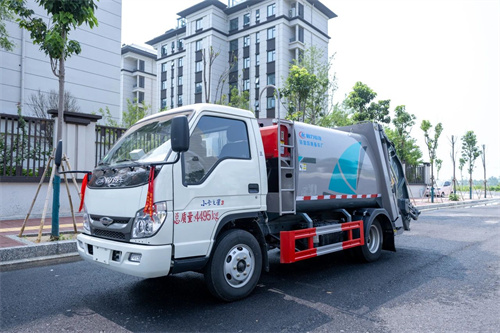 【盛世名門物業(yè)】物業(yè)又花十多萬，為業(yè)主定制了一輛新車！